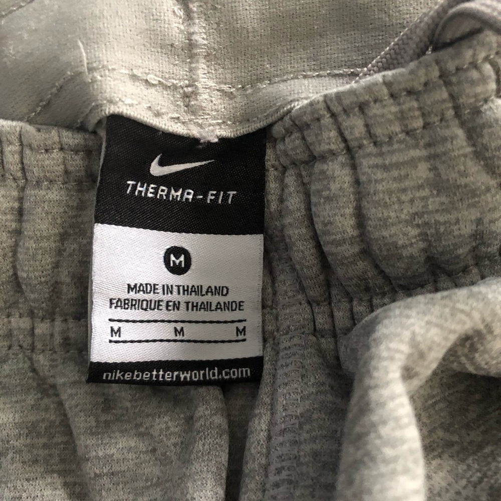 Nike Live Strong Sweatpants